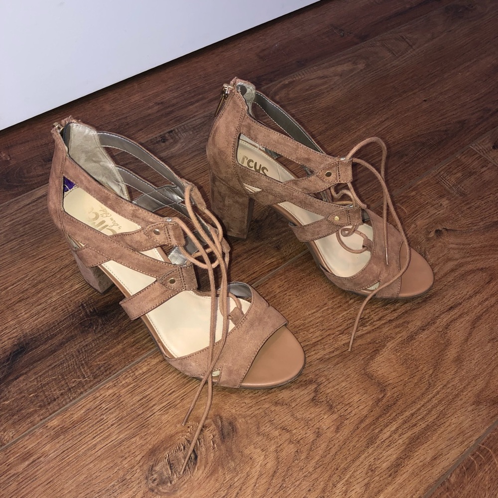 Circus by Sam Edelman block heel sandal Sz 8.5